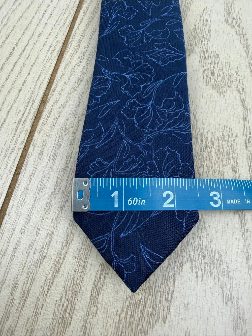 701 Bar III Men's Tie Soho Floral 410 Navy Blue $55 Polyester Skinny Slim